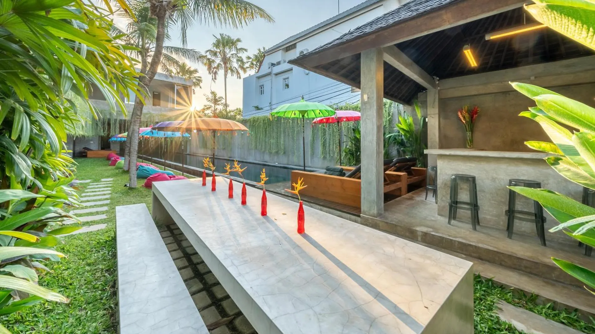 Villa Simpatico Spacious 6 Bedroom Villa Retreat In Central Seminyak Indonesia